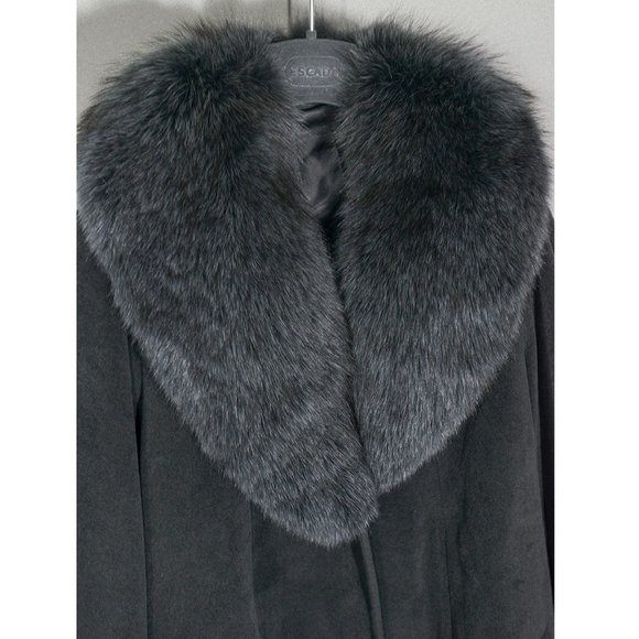 Woman cashemere/angora/wool short coat with arctic fox collar and cuffs - Picture 7 of 16